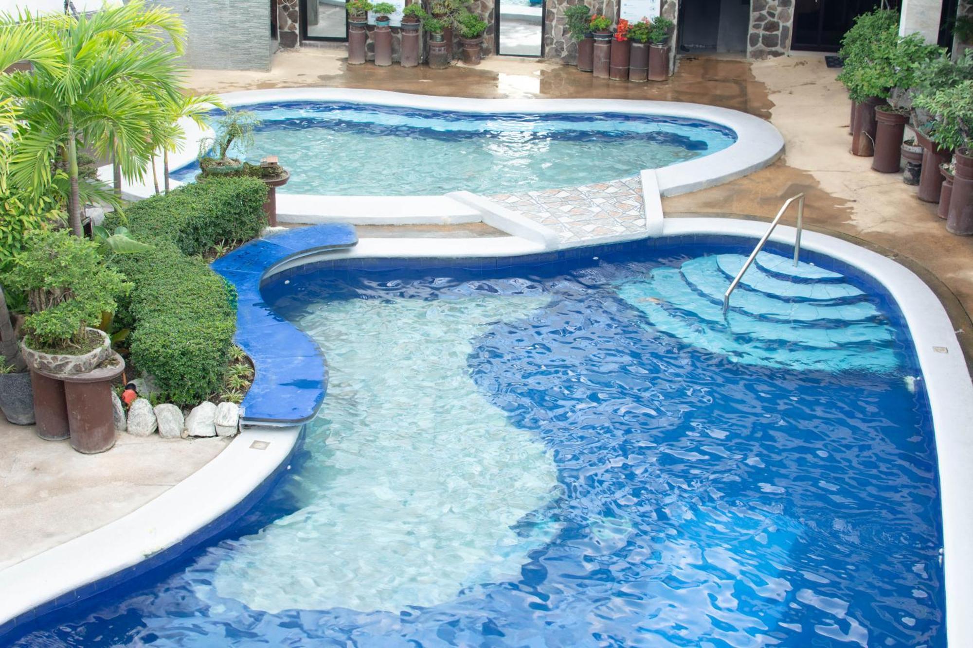 Vincent Resort Hotel Angeles Buitenkant foto